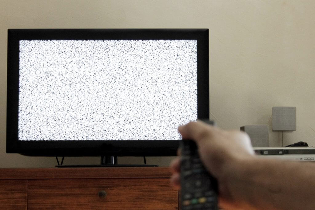 Paljenje televizora daljinskim