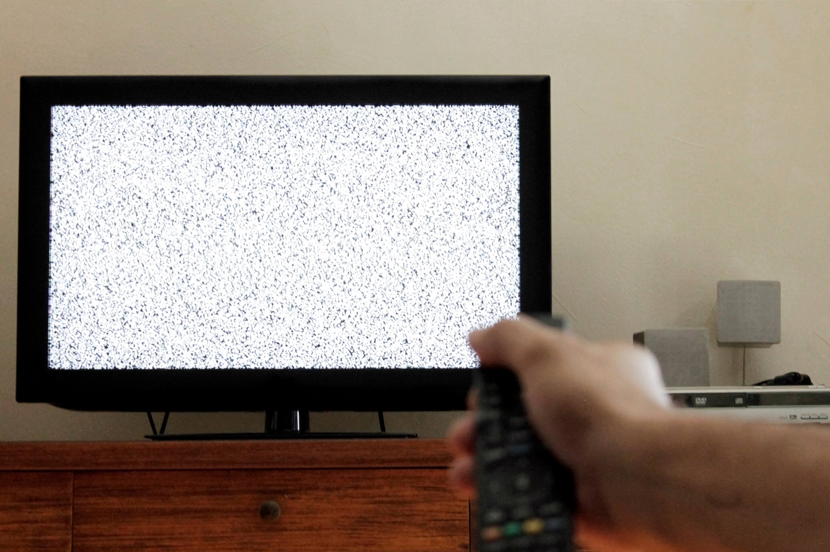 Paljenje televizora daljinskim