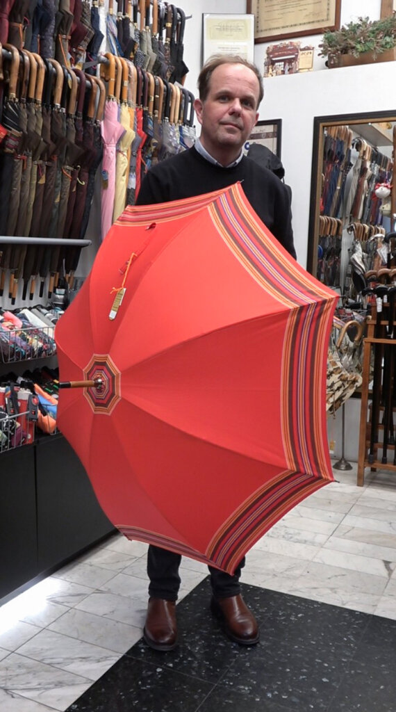 Vlasnik Thomislav sa šestinskim kišobranom