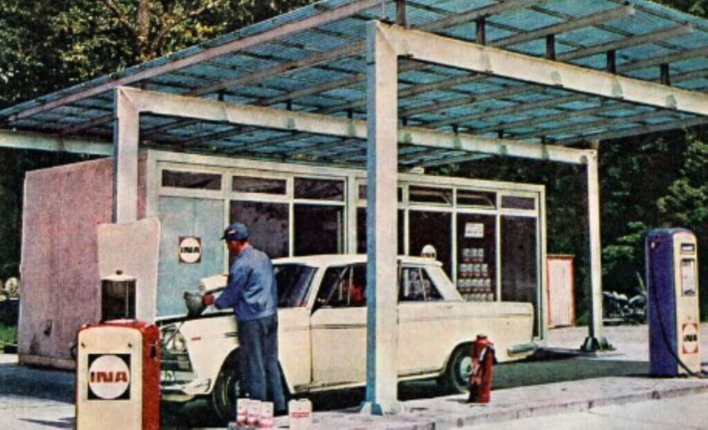 Benzinska stanica INA