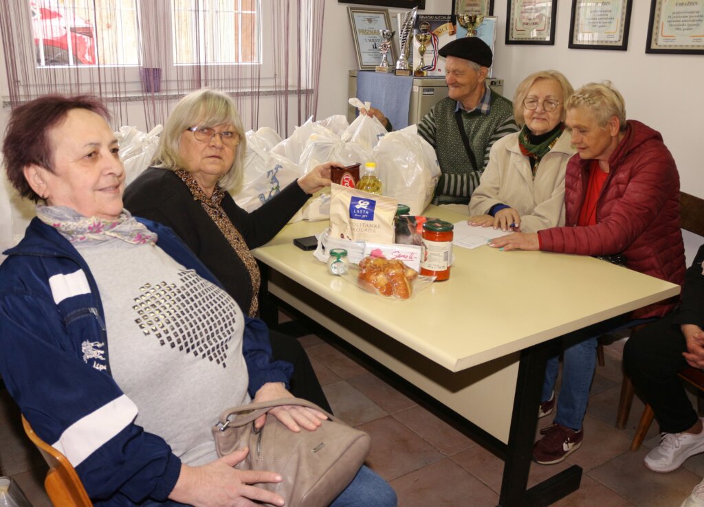 Uskrsni paket za umirovljenike