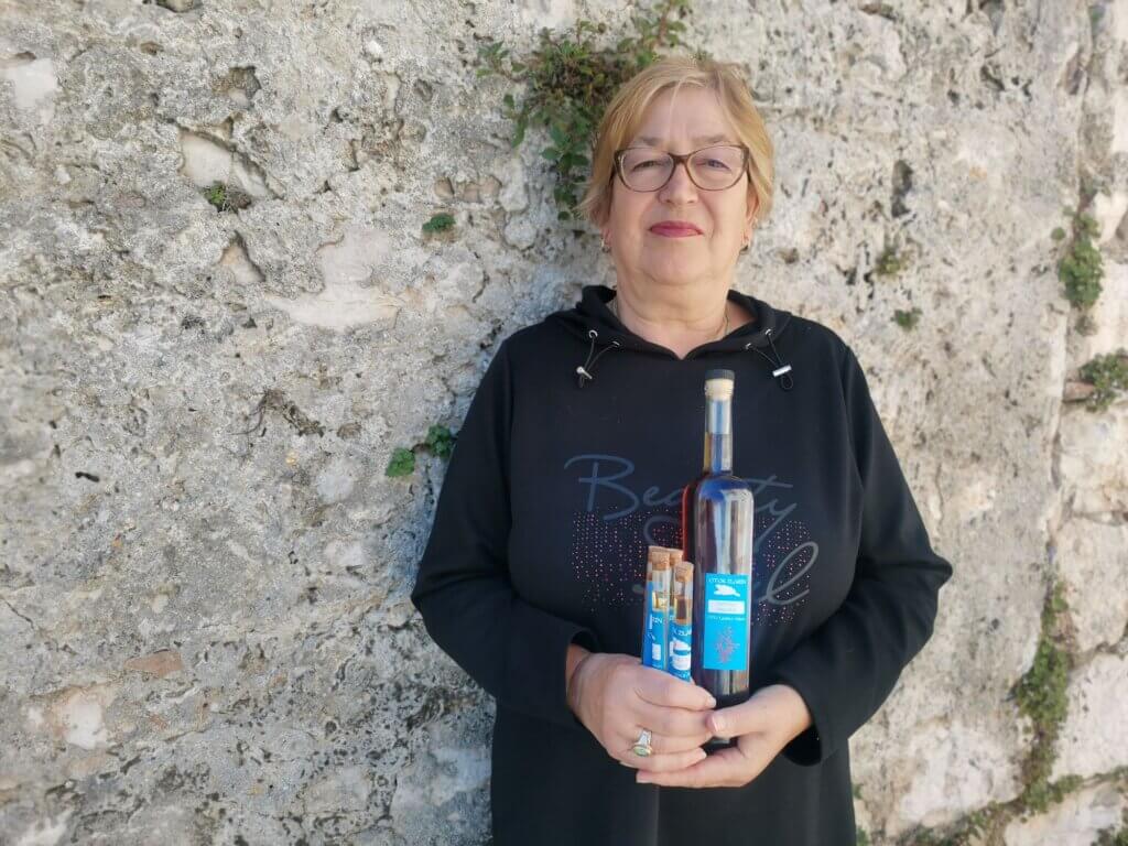 Ljubica Adum sa Zlarina pravi domaće likere | Mirovina.hr