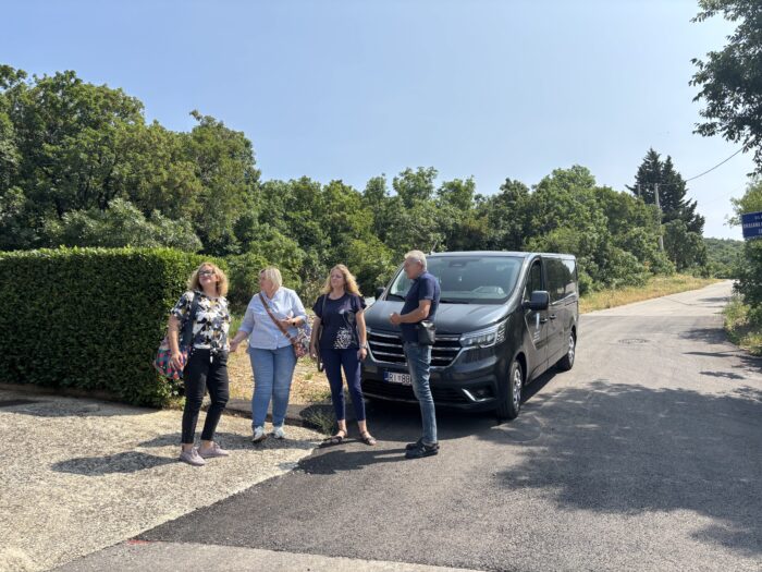 Kombi za besplatni prijevoz umirovljenika