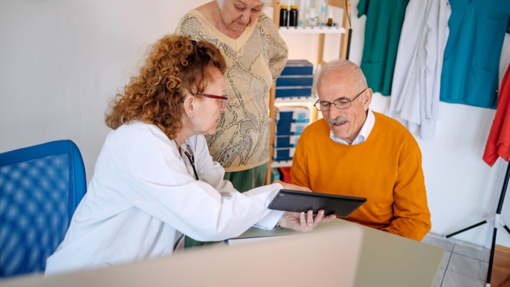 umirovljenik kod doktora