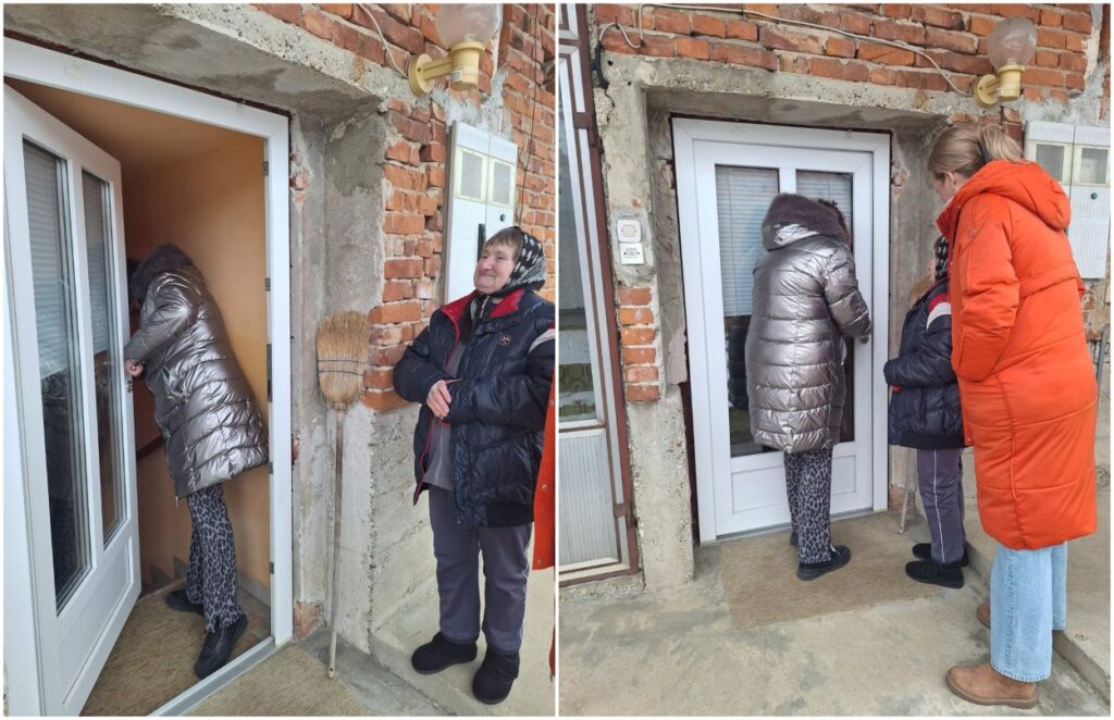 Umirovljenica i djelatnici Crvenog križa