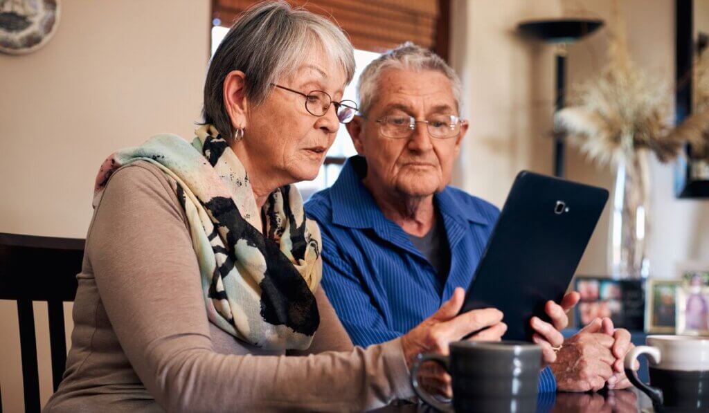 Umirovljenici na tabletu