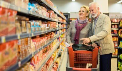 Umirovljenici u kupovini