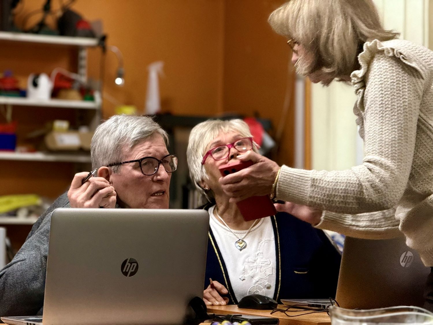 Umirovljenici_na tečaju